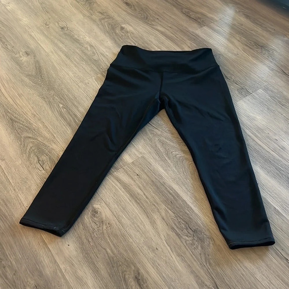 Spyder black Capri pants size medium - Picture 2 of 12
